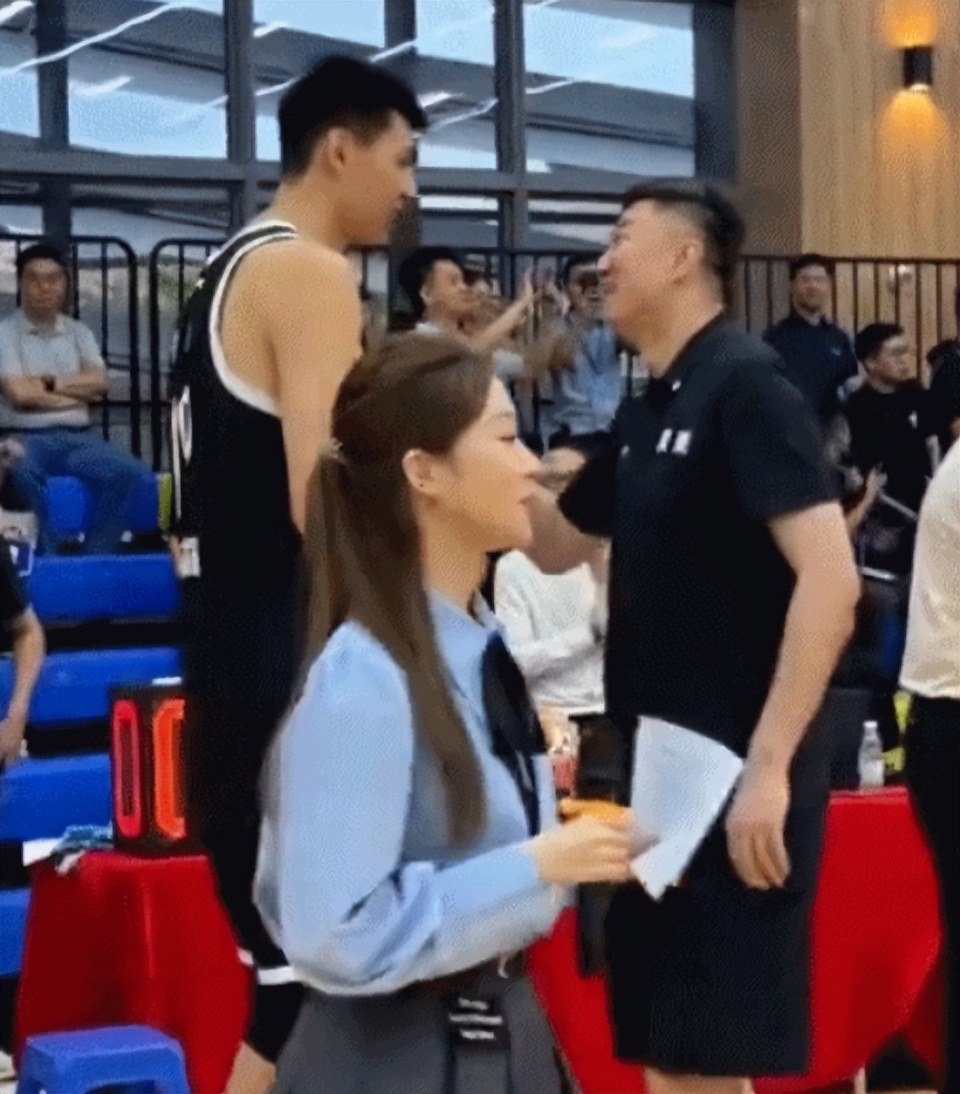 inews, 优秀中锋